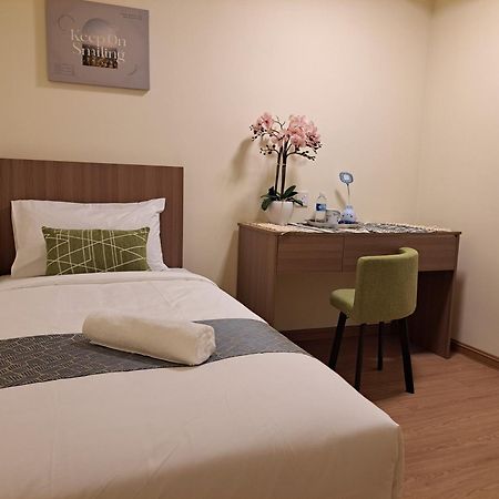 Scc Hotel Pj Петалинг Джая Екстериор снимка